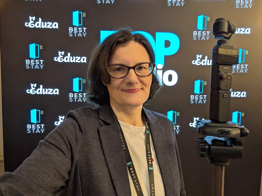 Višnja Željeznjak pred Eduza popup studijem na Best Stay 2026